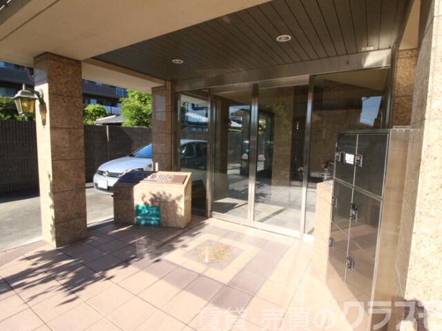 30/30 エントランス