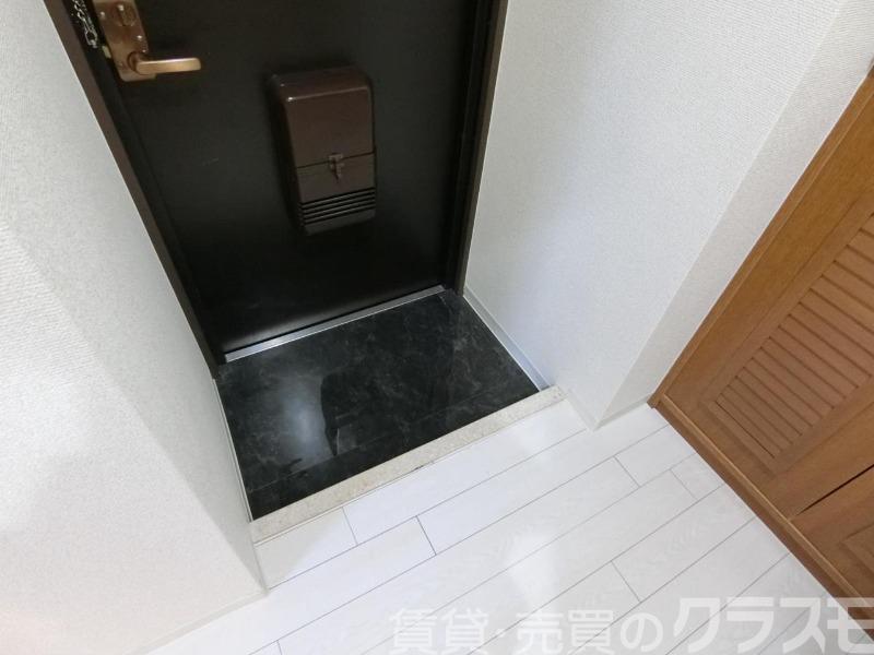 18/30 玄関