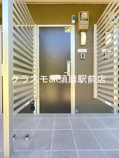 26/30 エントランス