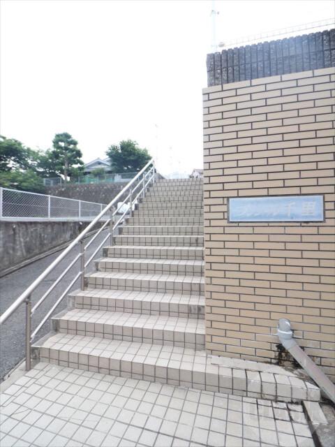 21/29 エントランス