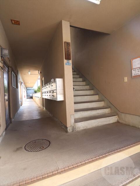 22/30 エントランス