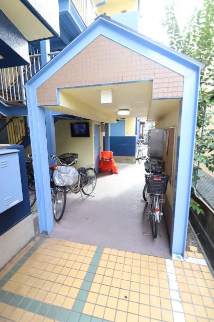 22/30 エントランス