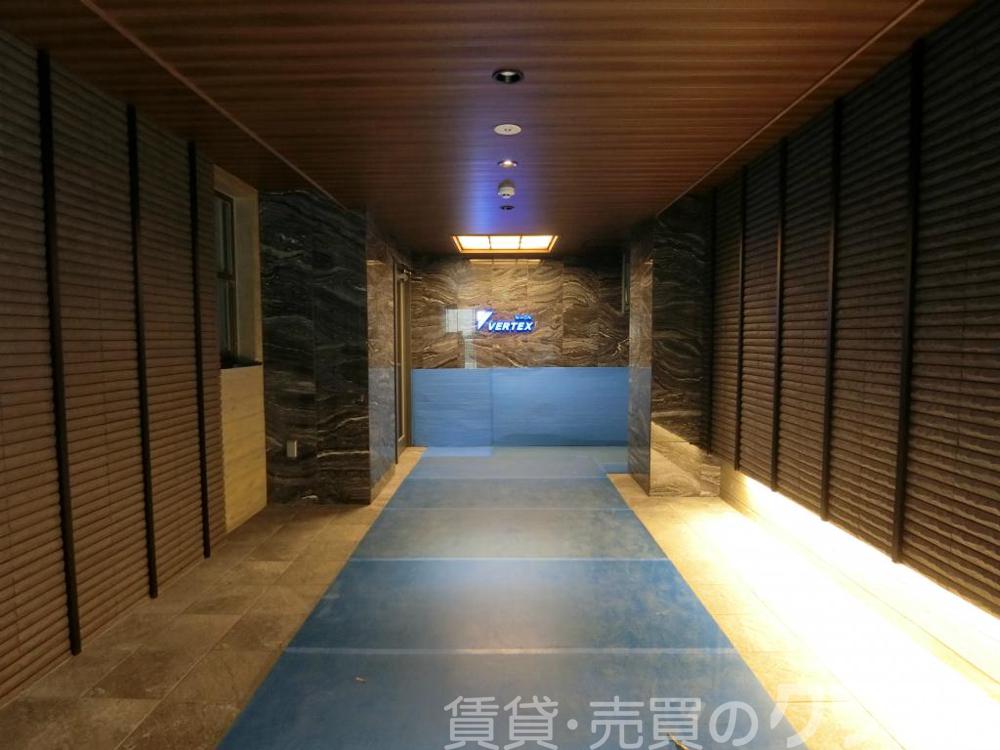 2/4 エントランス