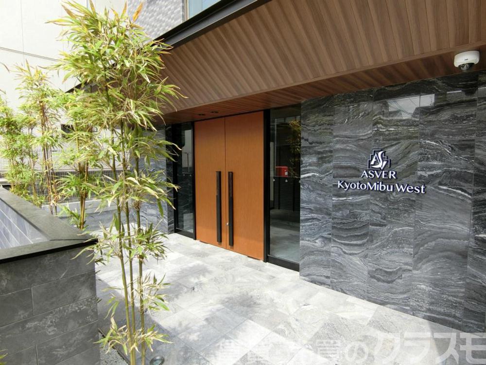 3/4 エントランス