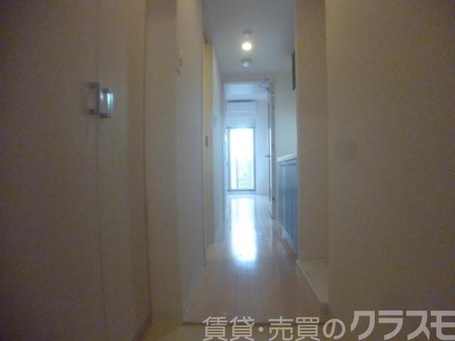 16/30 玄関