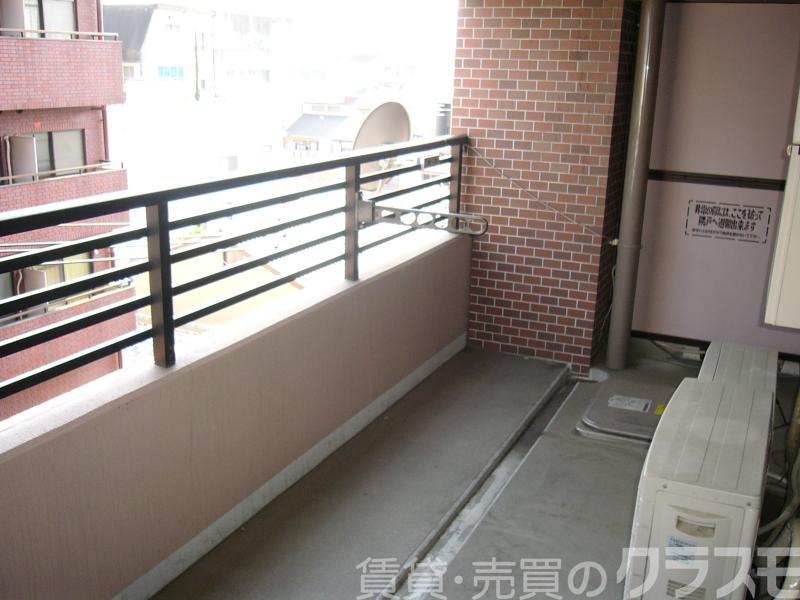 23/30 バルコニー