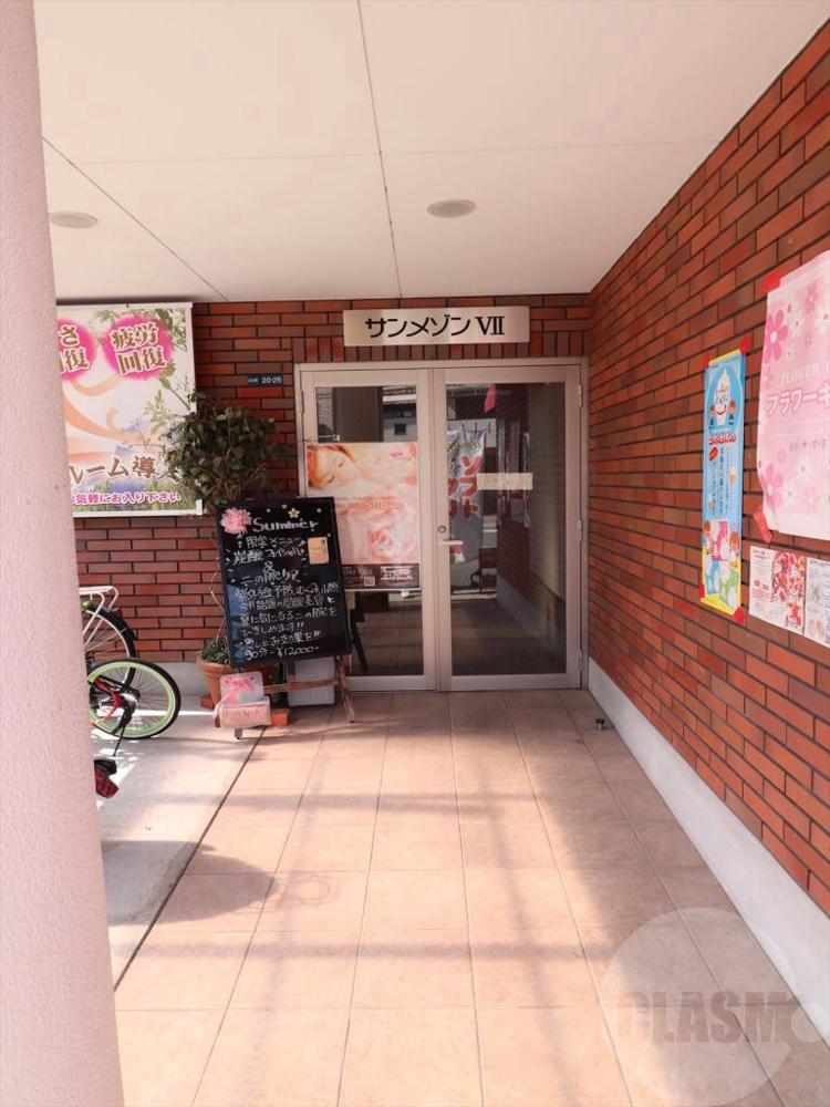 22/30 エントランス