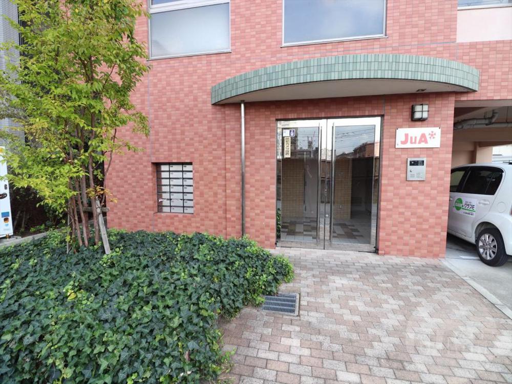 22/30 エントランス