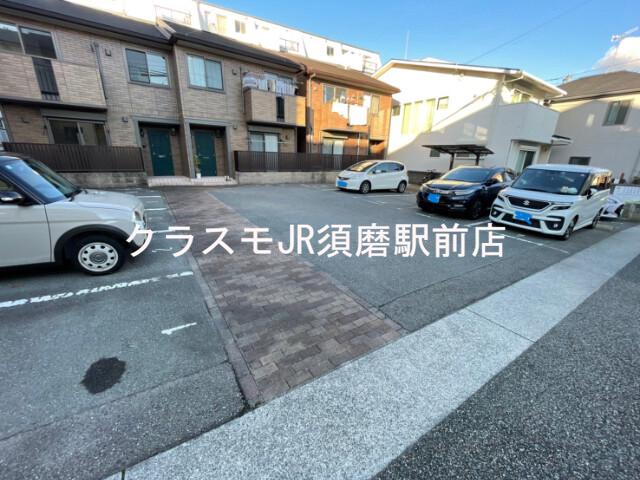 28/30 駐車場