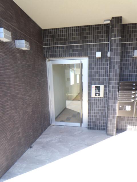 22/30 エントランス