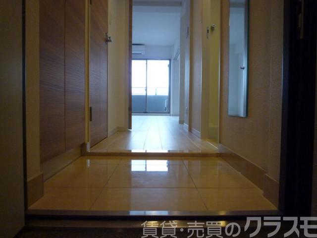 16/30 玄関