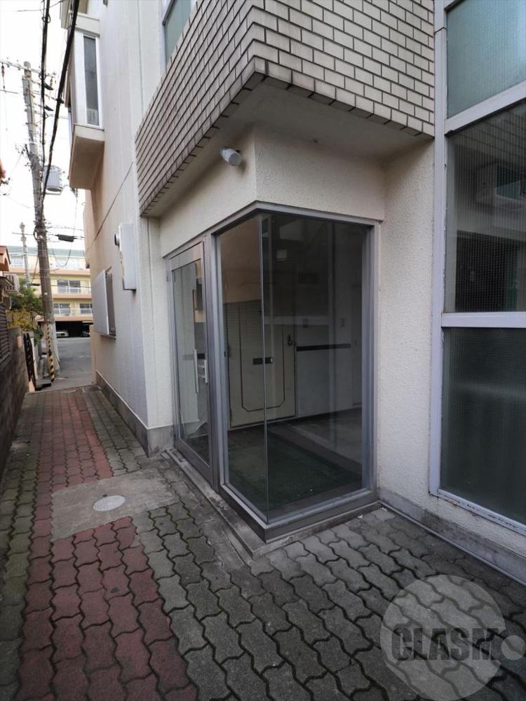 22/29 エントランス