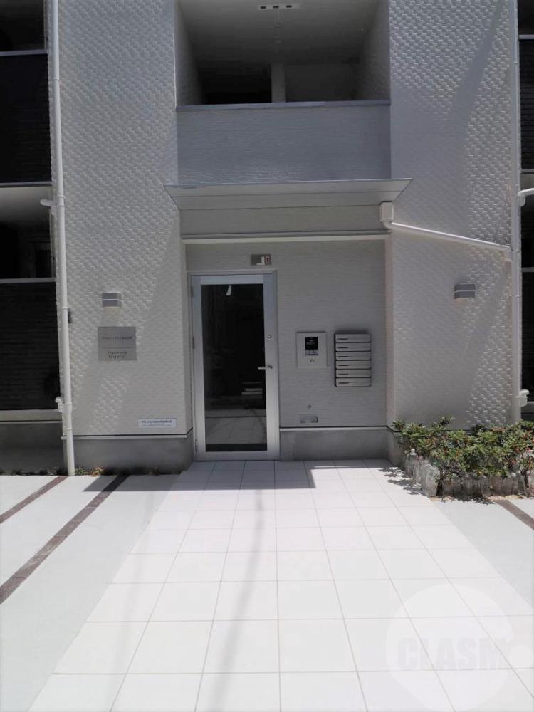 22/30 エントランス