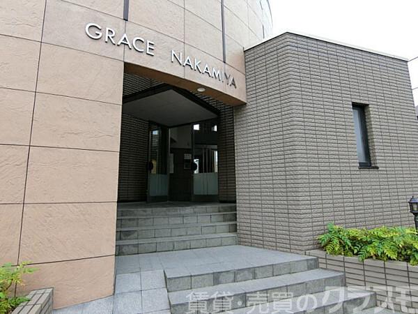 2/3 エントランス