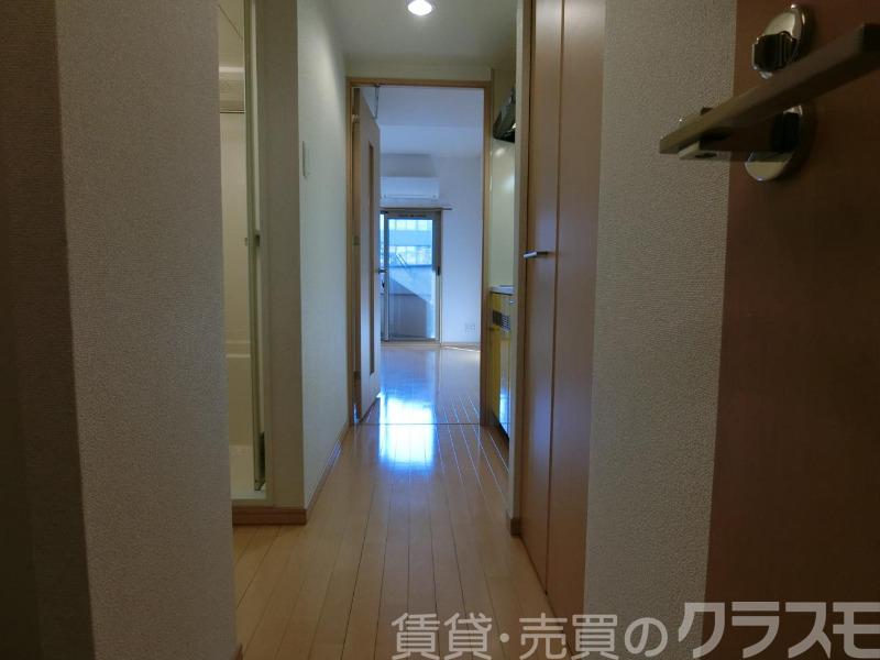 16/30 玄関