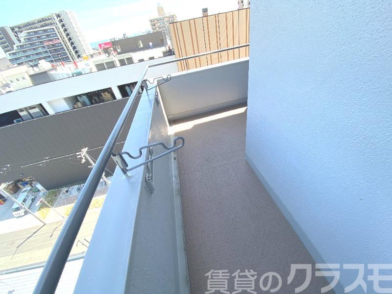 16/27 バルコニー