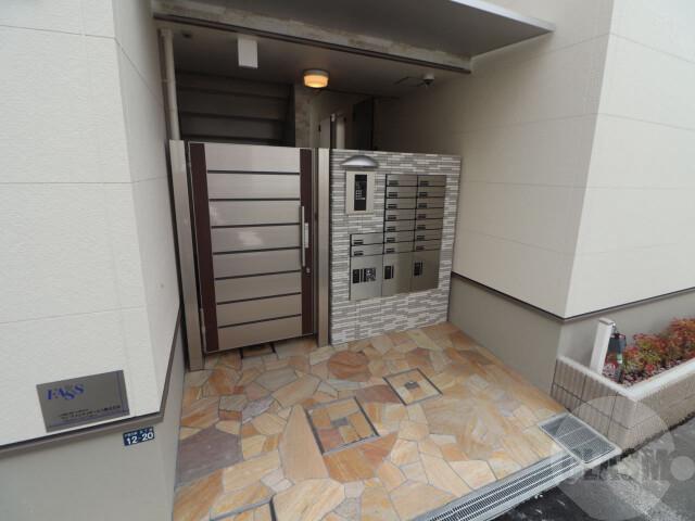 22/29 エントランス