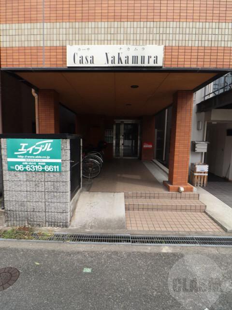 22/30 エントランス