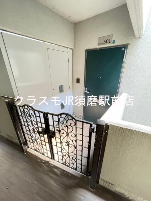 18/29 エントランス