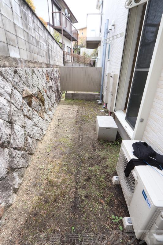 13/19 バルコニー