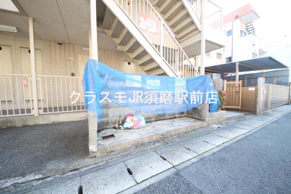 17/27 エントランス