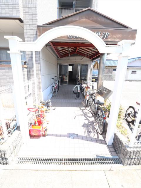 18/26 エントランス