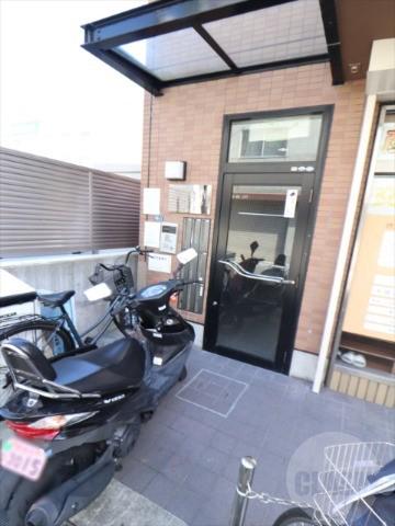 22/30 エントランス