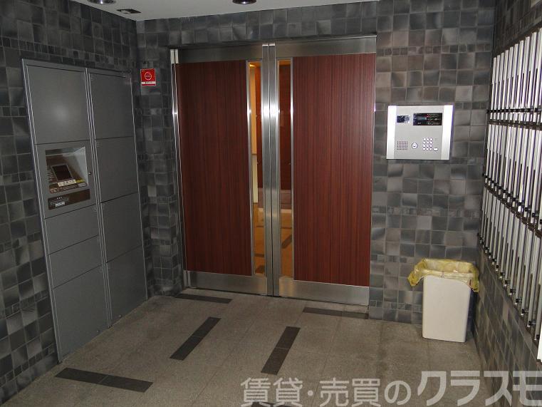 29/30 エントランス