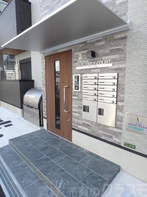 18/29 エントランス