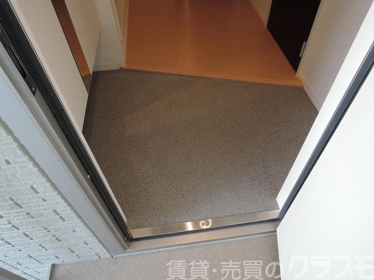 18/30 玄関