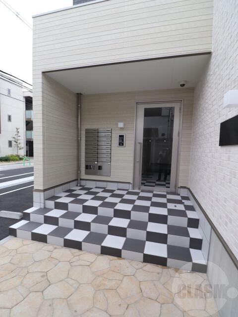 22/30 エントランス