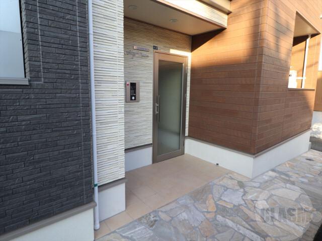 22/30 エントランス