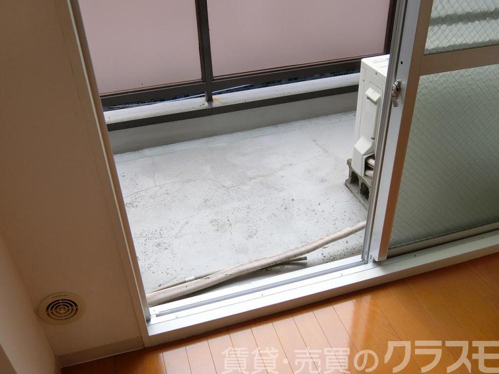 25/30 バルコニー