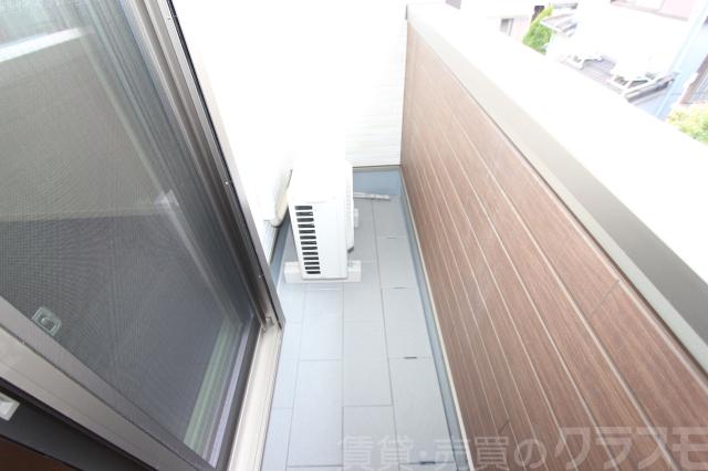 13/23 バルコニー