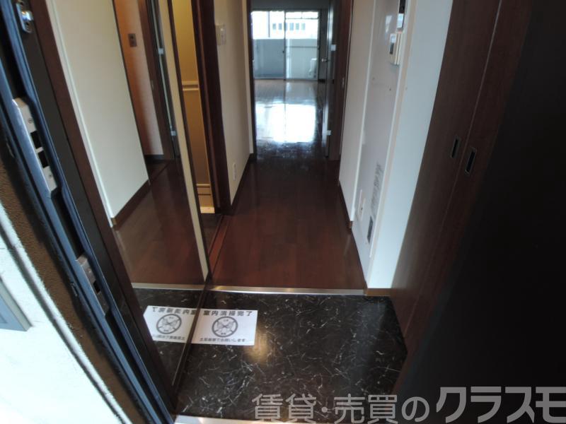16/30 玄関