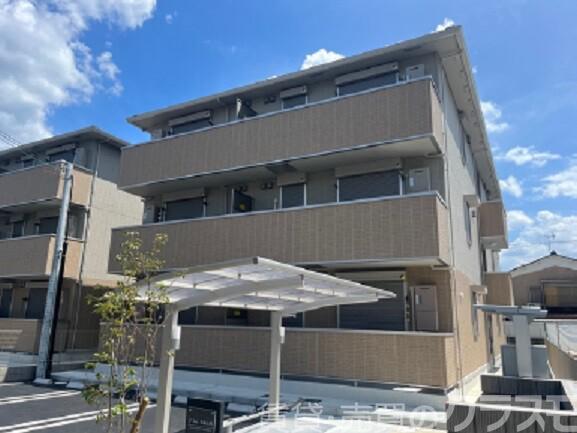 30/30 エントランス