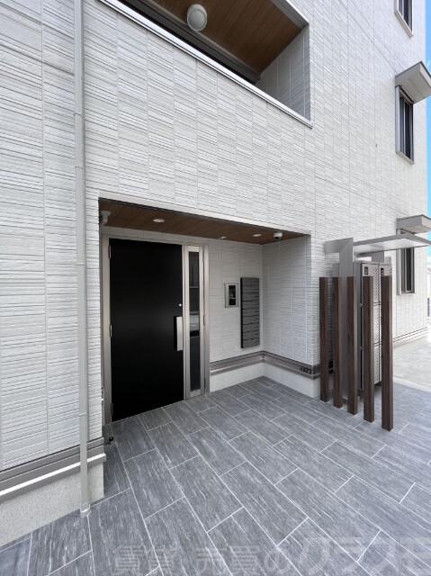 28/30 エントランス