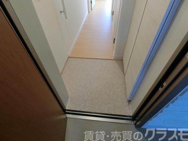 17/30 玄関