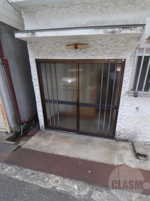 22/30 エントランス