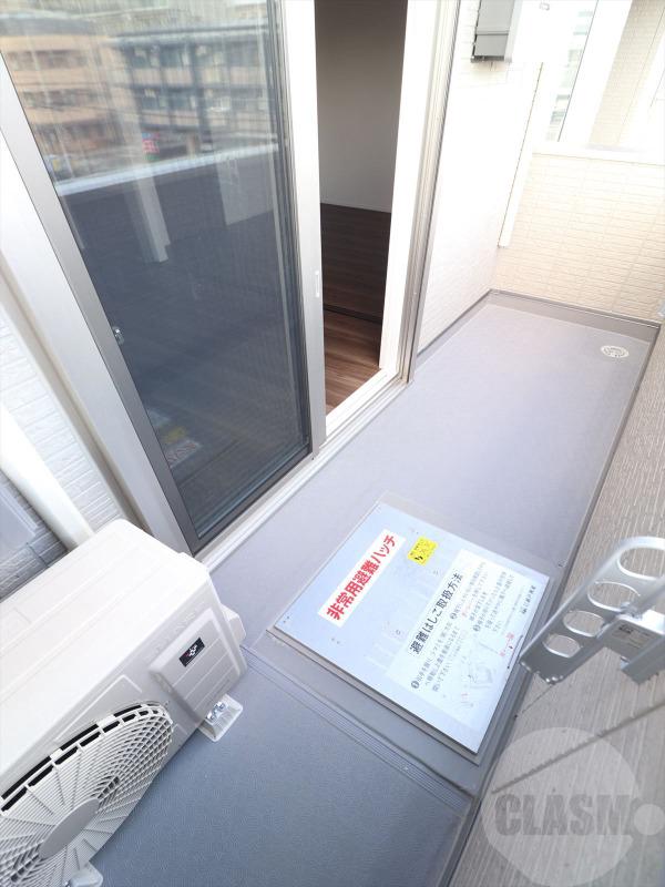 18/28 バルコニー