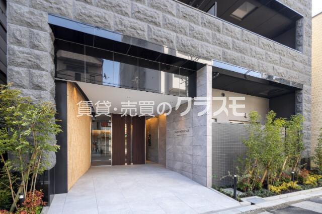 27/30 エントランス