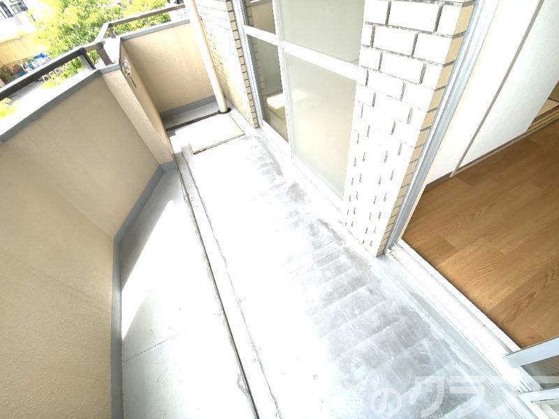 16/27 バルコニー