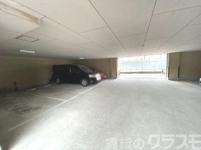 22/27 駐車場