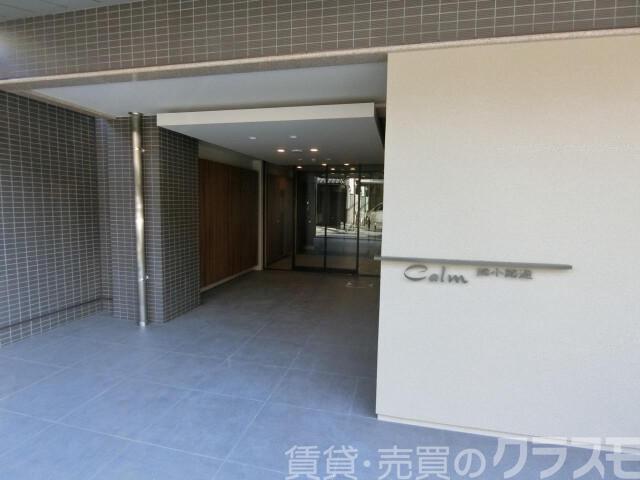 28/30 エントランス