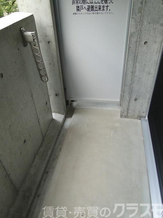 25/30 バルコニー