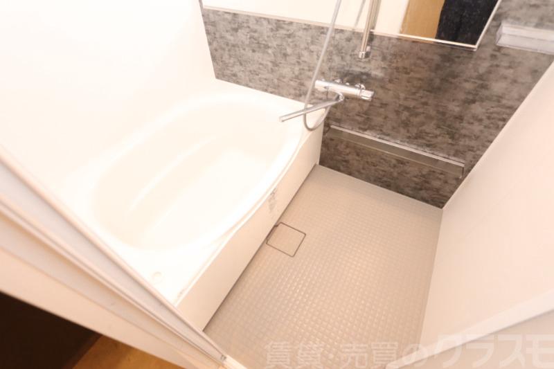 23/26 エントランス