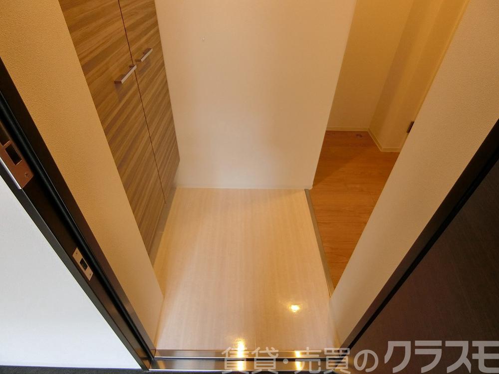 18/30 玄関