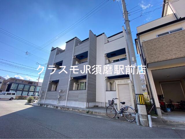 21/30 エントランス