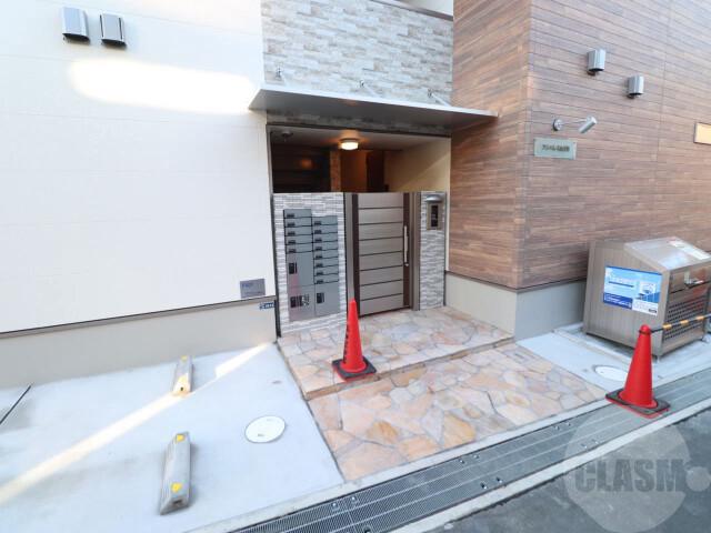 22/30 エントランス