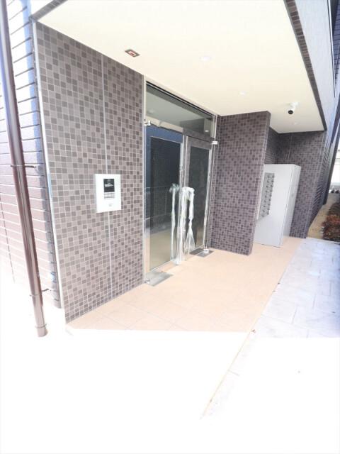 22/29 エントランス